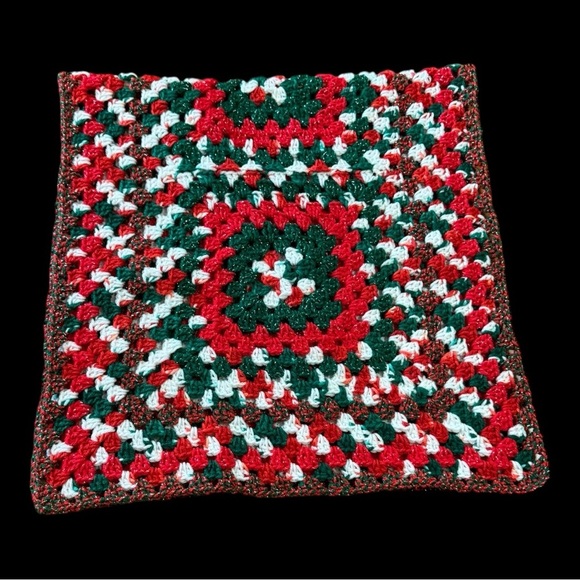 Handcrafted Christmas Table Runner/Lap Blanket - NEW! - Picture 4 of 5